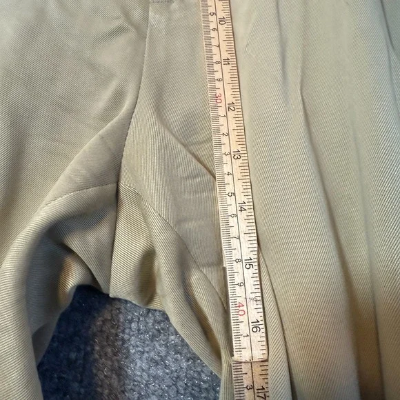 Tommy Bahama Chino Pants Mens 38x30 100% Silk Khaki Relaxed Pleated Old Money - Picture 5 of 13